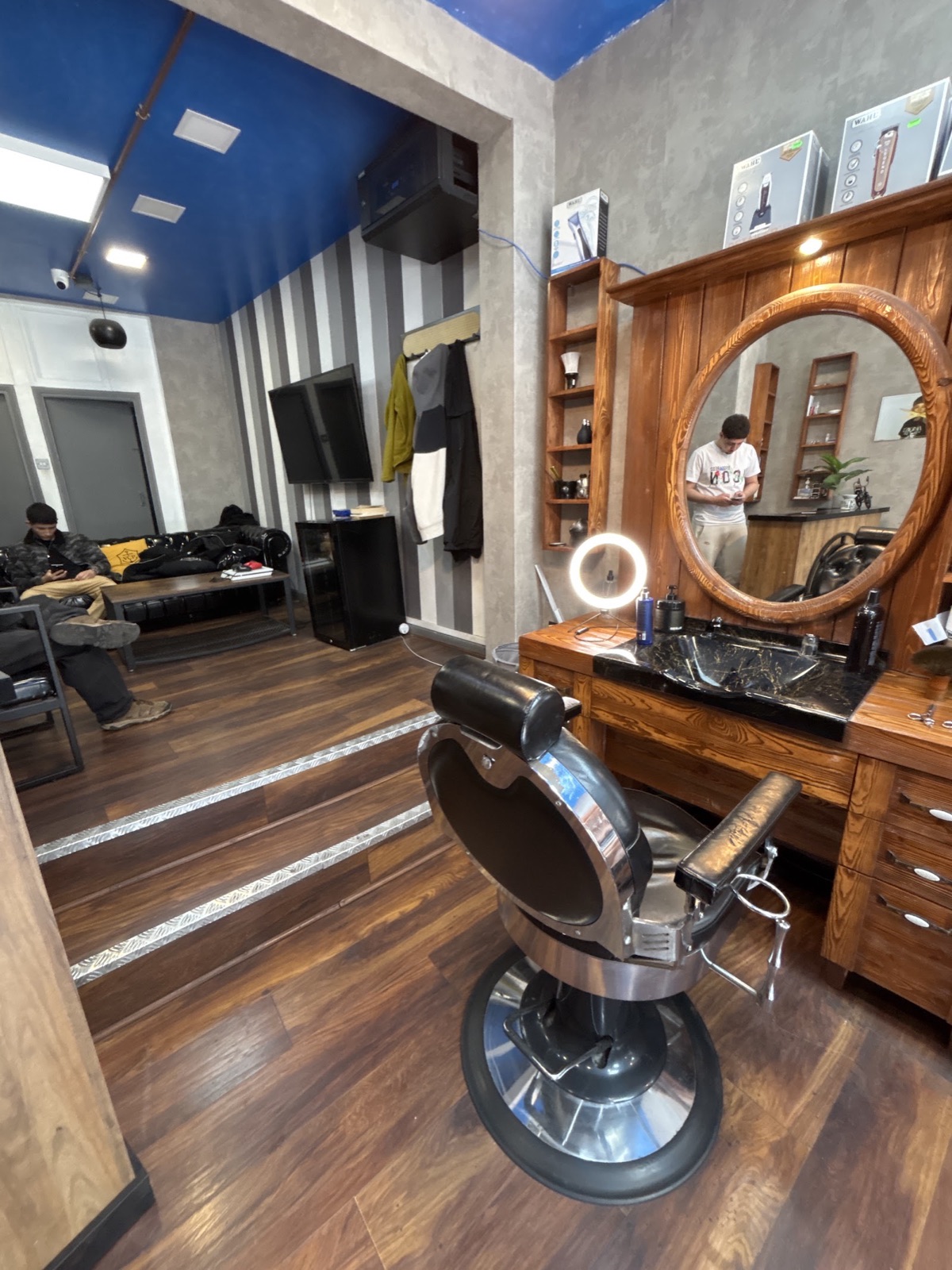 Rusty Scissors Barber in Dalston London